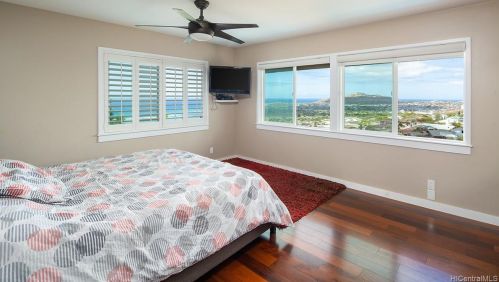 1596 Ihiloa Loop, Honolulu HI  96821-1347 exterior