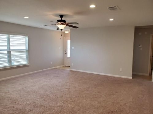 1556 Treeta Trl, Uhland TX  78640 exterior