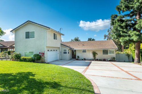 2430 Cross St, Glendale, CA 91214-3103