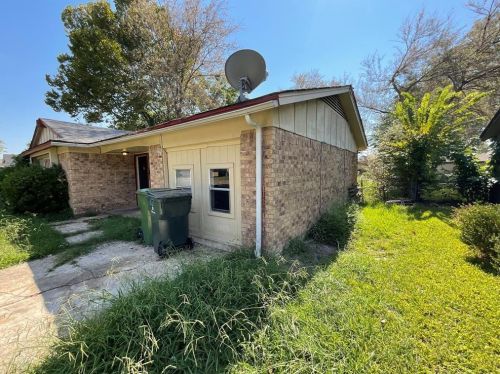 1430 Greencove Dr, Garland TX 75040-5938 exterior