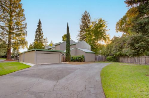 5251 Lake Knoll Ln, Fair Oaks, CA 95628-3501