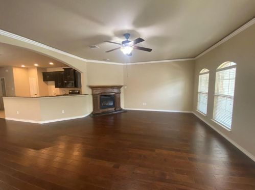 4232 Comanche Dr, Carrollton TX  75010-3300 exterior