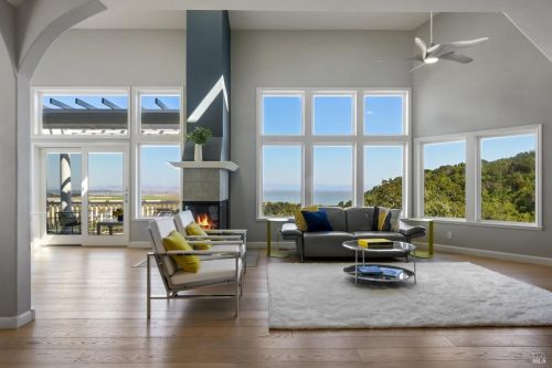 40 Bayhills Dr, San Rafael, CA 94903-3020