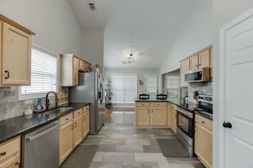 246 Blue Grass Dr, Jefferson GA  30549-8314 exterior