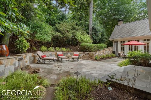 2990 Margaret Mitchell Dr, Atlanta GA  30327-1708 exterior