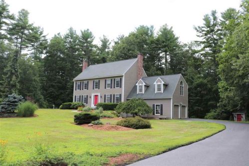 18 Patch Rd, Hollis, NH 03049-6283