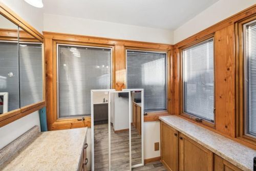 686 Duluth St, Saint Paul MN  55106-4710 exterior