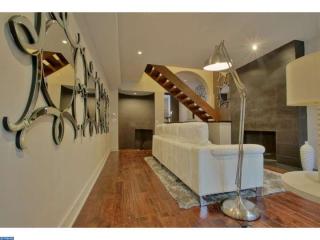 2044 Waverly St, Philadelphia, PA 19146-1343