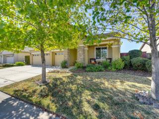1755 Delouch Dr, Lincoln, CA 95648-8906