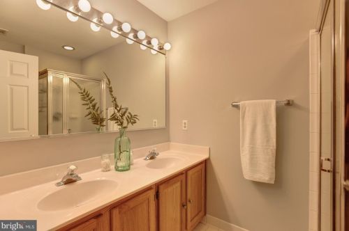 1211 Julie Ct, Arnold MD 21012-2825 exterior