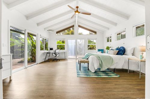 1091 Kalapaki St, Honolulu HI  96825-2710 exterior