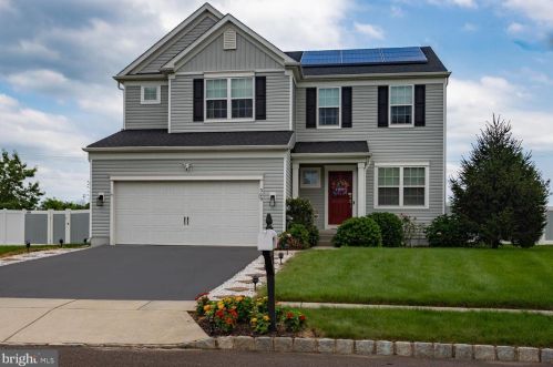 309 Pigott Dr, Florence, NJ 08518-4024
