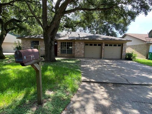 312 Linden St, Angleton, TX 77515-3235