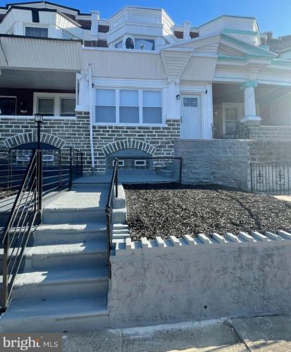 4807 9th St, Philadelphia, PA 19141-3923