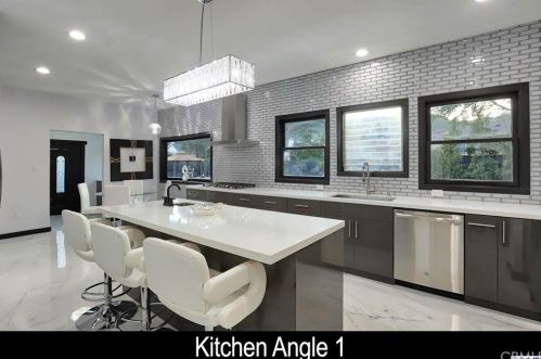 1616 Wabasso Way, Glendale CA  91208-2441 exterior