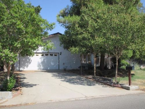 19153 Farallon Rd, Madera, CA 93638-2719