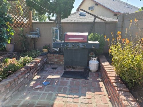 937 Cambria St, Anaheim CA  92801-3220 exterior