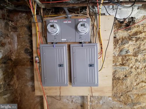 1813 19 St, Philadelphia PA  19146-1438 exterior