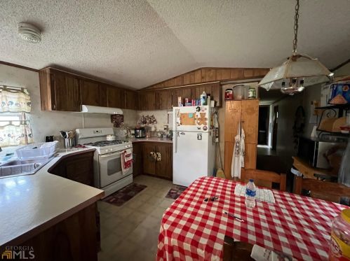 1145 Mount Gilead Rd, Tennille, GA 31089-3518
