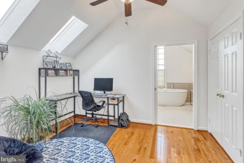 12125 Darnley Rd, Woodbridge VA  22192-6615 exterior