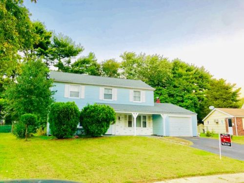 55 Blueberry Ln, Willingboro, NJ 08046-1514
