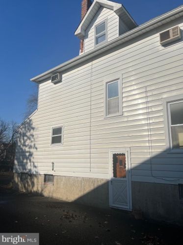 210 White Horse Pike, Camden NJ  08106-1307 exterior