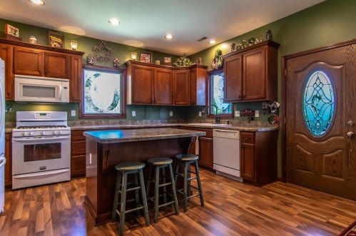 28515 Kelly Rd, Lorenzo, IL 60481-8391