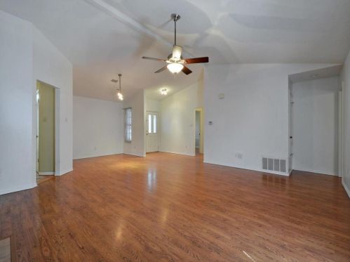 7403 Dallas Dr, Austin TX  78729-7766 exterior