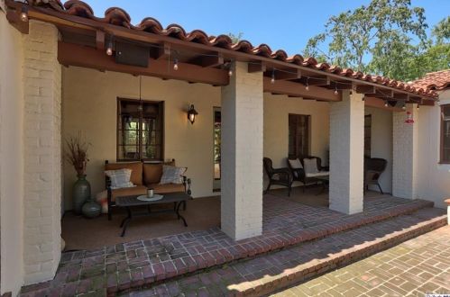 3113 Sparr Blvd, Glendale CA  91208-1829 exterior