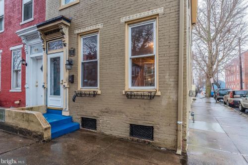 217 Reily St, Harrisburg, PA 17102-2548