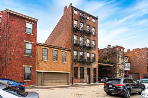 221 9th St, Cincinnati OH  45202-1906 exterior