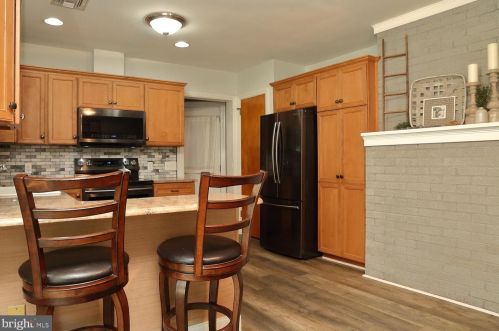 59 Pilgrim Dr, Lancaster PA  17603-6450 exterior