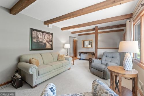 789 Heather Dr, Saint Paul MN  55126-3117 exterior