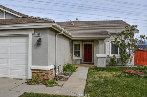 1564 Creekside St, Beaumont, CA 92223-7128