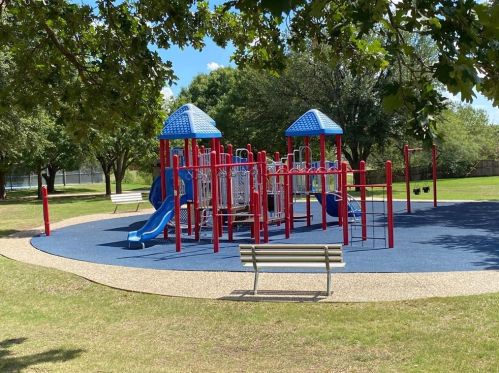 2015 Br Holw Dr, Carrollton TX 75007-1614 exterior