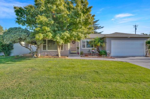 1700 Kenneth Dr, Turlock CA 95380-3421 exterior