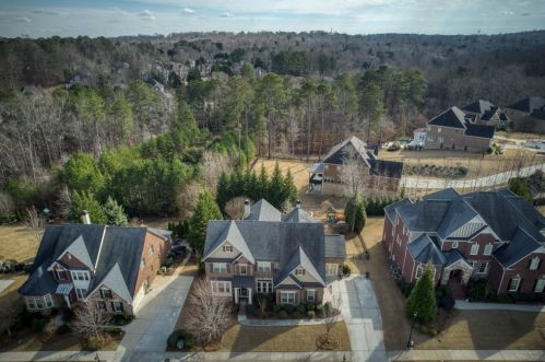 3935 Dahlwiny Ct, Atlanta, GA 30350-1153