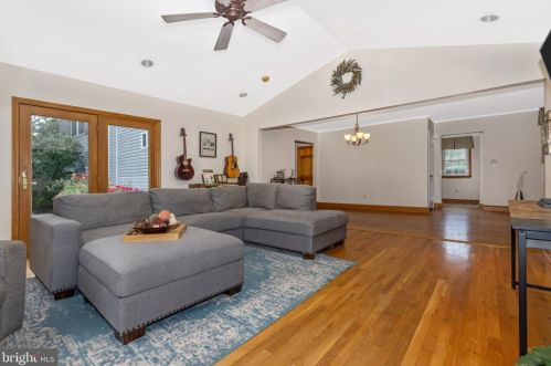 120 Piping Rock Dr, Silver Spring MD 20905-5863 exterior