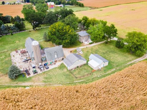 15346 Quigley Rd, Sycamore IL  60178-8362 exterior