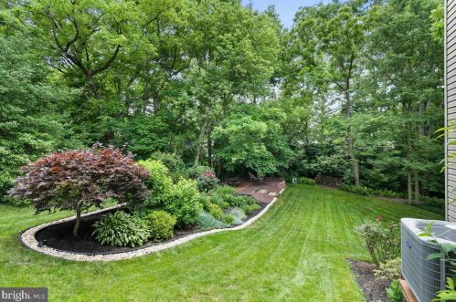 104 Cliff Ave, Lancaster PA  17602-4700 exterior