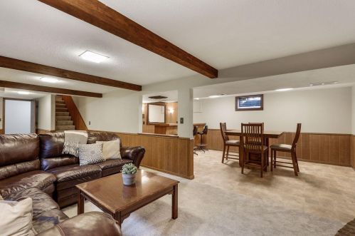 2073 Jade Ln, Saint Paul MN  55122-2862 exterior