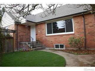 6017 25th Ave, Seattle WA  98115-7103 exterior
