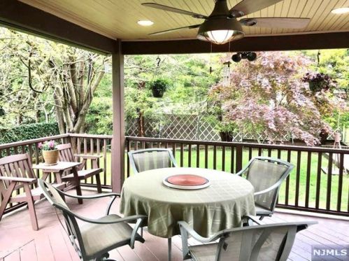 607 Woodland Ave, Rockleigh, NJ 07647-1107