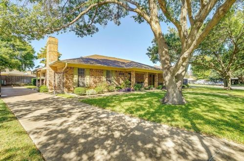 4860 Ledgestone Ct, Fort Worth TX  76132-2013 exterior