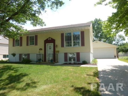 1833 Columbus Dr, Pekin IL  61554-1911 exterior