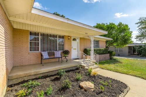 6566 Locke Ave, Fort Worth, TX 76116-4304