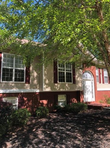 5056 Peach Mountain Cir, Gainesville, GA 30507-8886