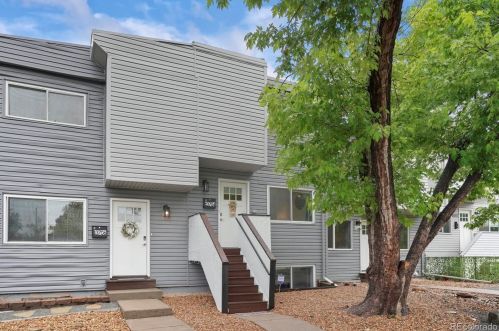 3704 Jackson St, Denver, CO 80205-3838