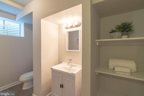 14805 Pebblestone Dr, Silver Spring MD exterior