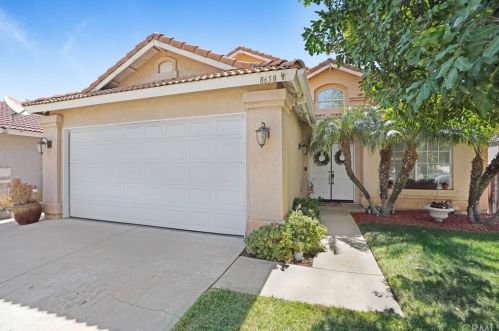 8658 Kentville St, Riverside, CA 92508-3246